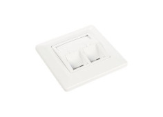 Solarix zásuvka pod omítku...