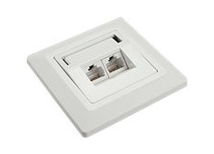 Solarix zásuvka pod omítku...